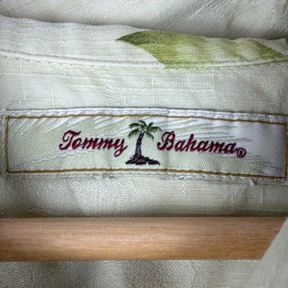 Tommy Bahama Cream and Blue Floral Shirt Silk Size Large - Picture 2 of 6